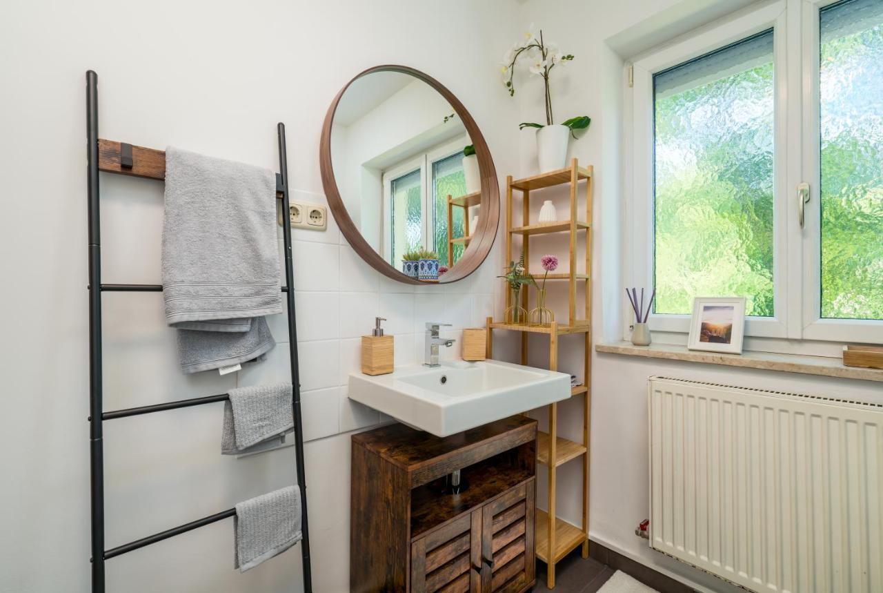 Eg Links-Wunderschoene 70M Grosse 2-Zimmer City Wohnung Naehe Salzburg 弗赖拉辛 外观 照片
