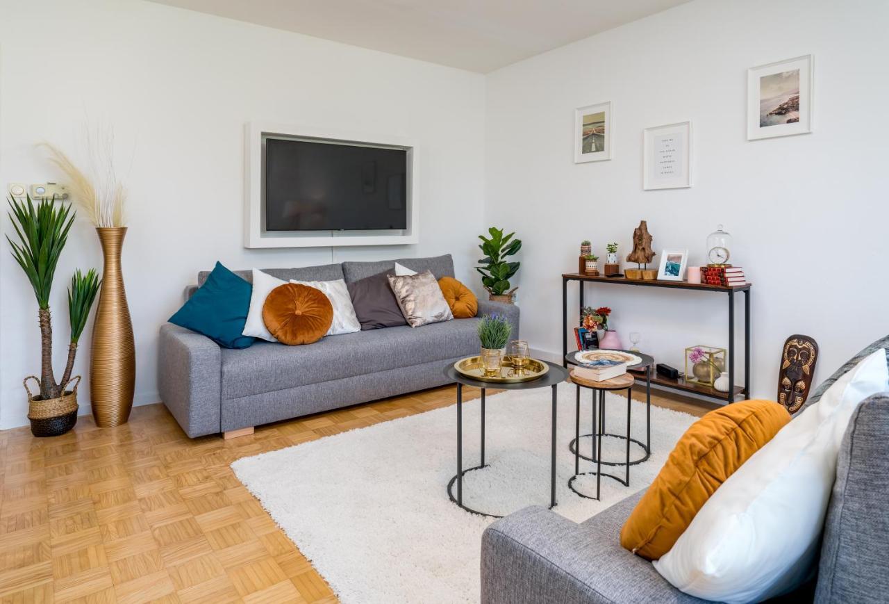 Eg Links-Wunderschoene 70M Grosse 2-Zimmer City Wohnung Naehe Salzburg 弗赖拉辛 外观 照片