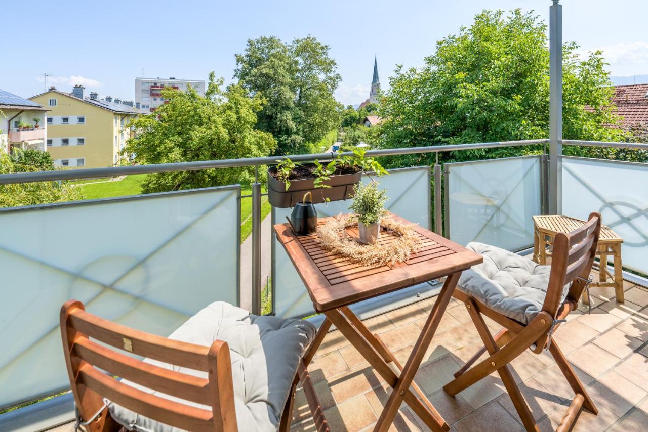 Eg Links-Wunderschoene 70M Grosse 2-Zimmer City Wohnung Naehe Salzburg 弗赖拉辛 外观 照片